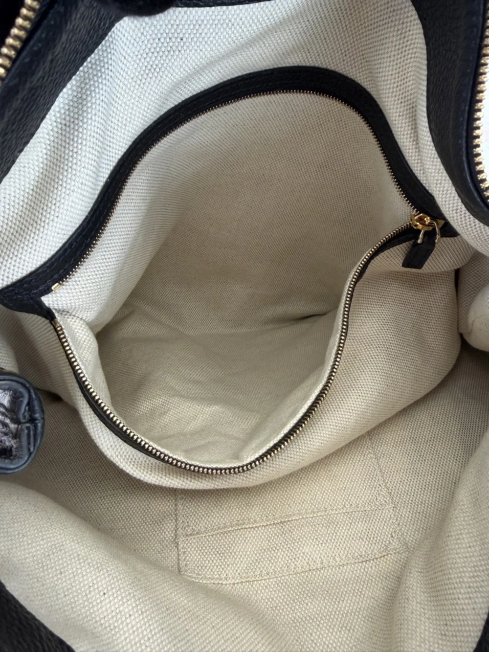Gucci Pebbled Calfskin Large Soho Hobo Black - Picture 12 of 16